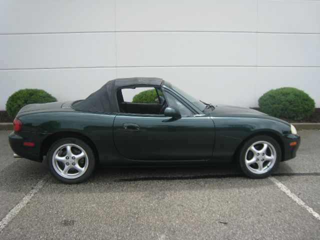 Mazda MX-5 Miata 2001 photo 11