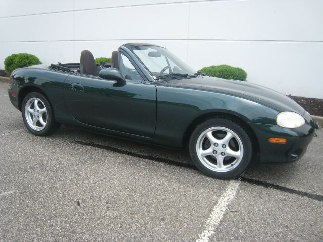 Mazda MX-5 Miata 2001 photo 24