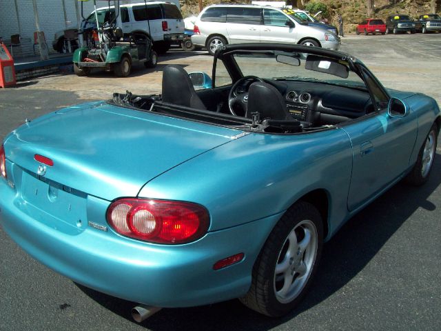 Mazda MX-5 Miata 2002 photo 1