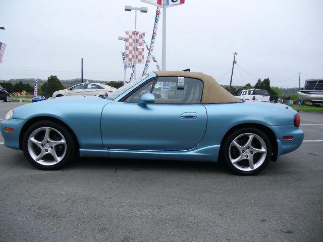 Mazda MX-5 Miata 2002 photo 2