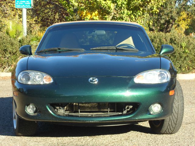 Mazda MX-5 Miata 2002 photo 2