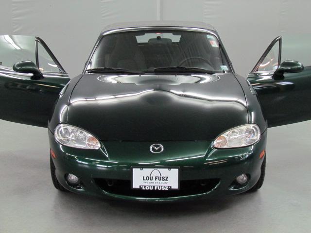 Mazda MX-5 Miata Base Unspecified