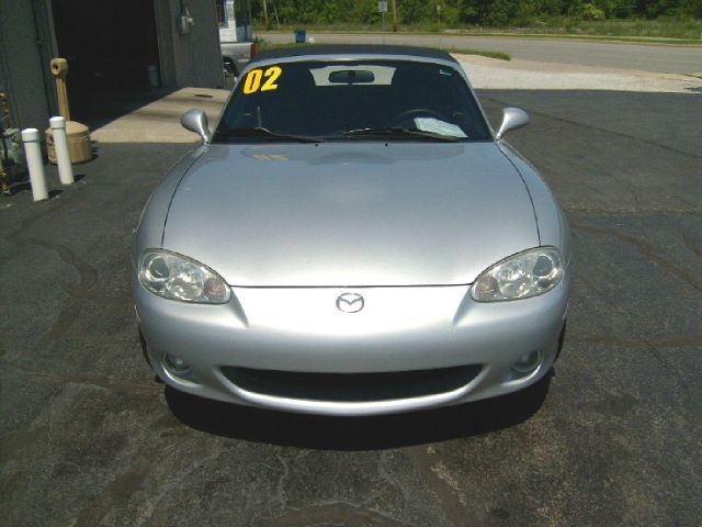 Mazda MX-5 Miata 2002 photo 2