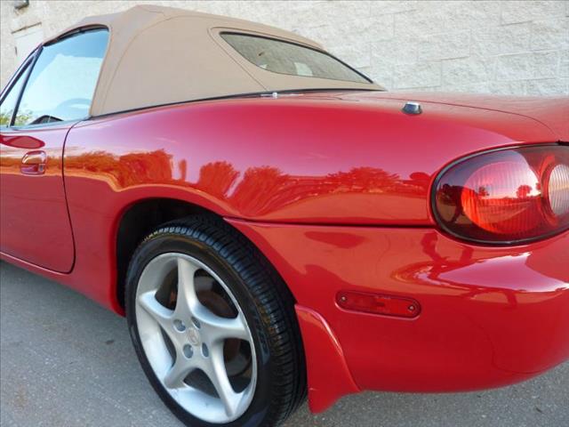 Mazda MX-5 Miata 2002 photo 22