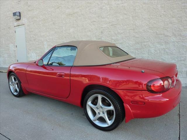 Mazda MX-5 Miata 2002 photo 25