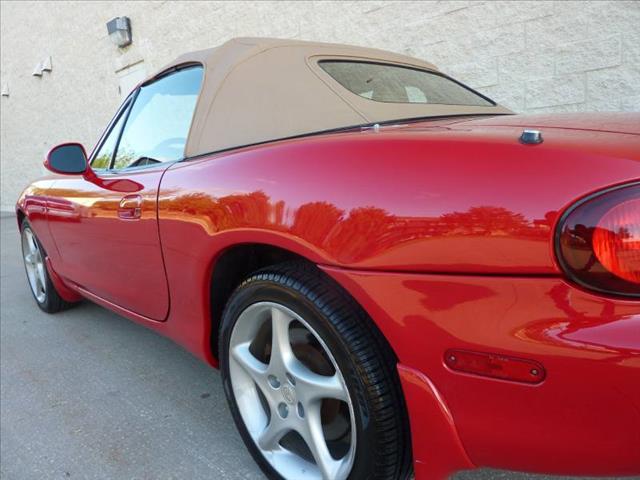 Mazda MX-5 Miata 2002 photo 28