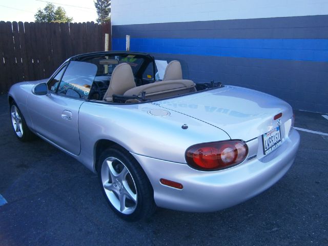 Mazda MX-5 Miata 2002 photo 3