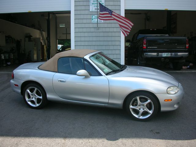 Mazda MX-5 Miata 2002 photo 1