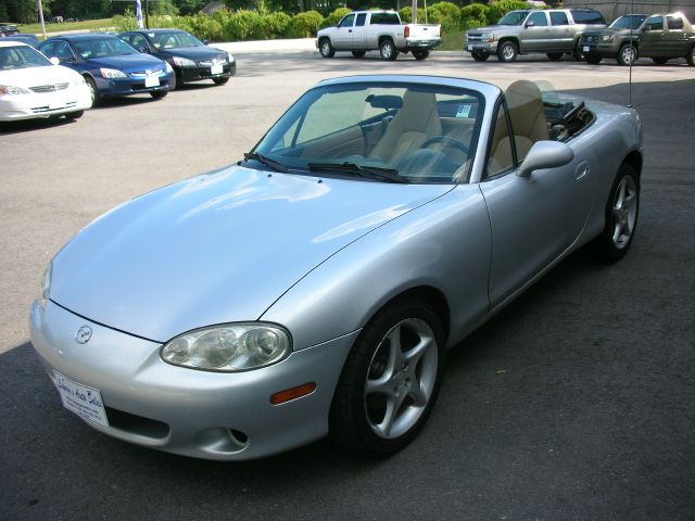 Mazda MX-5 Miata 2002 photo 2