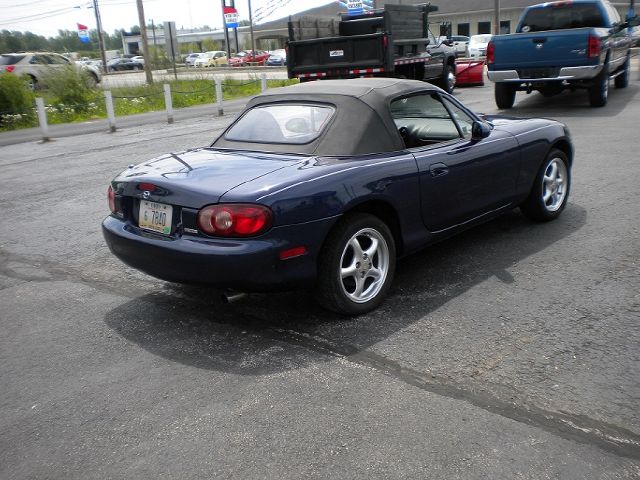 Mazda MX-5 Miata 2002 photo 14