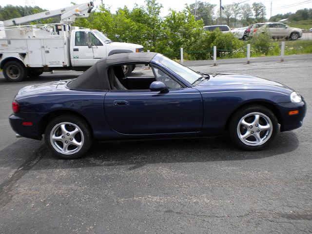 Mazda MX-5 Miata 2002 photo 16