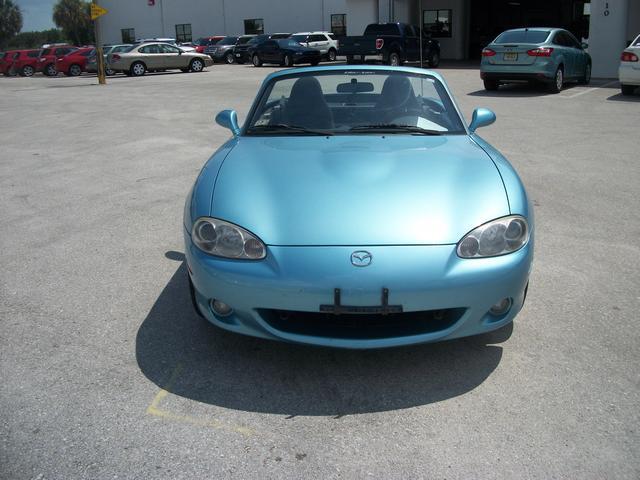 Mazda MX-5 Miata 2002 photo 3