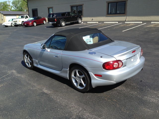 Mazda MX-5 Miata 2002 photo 19