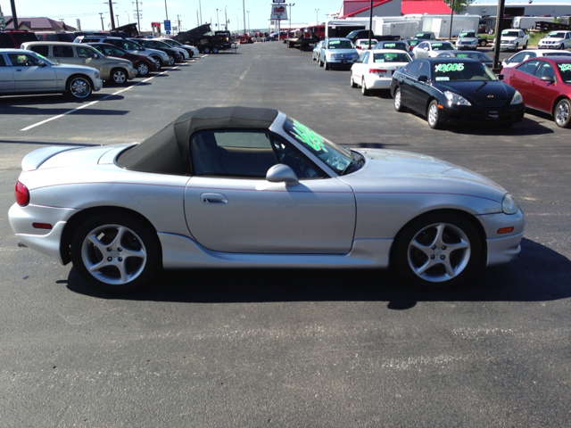 Mazda MX-5 Miata 2002 photo 21