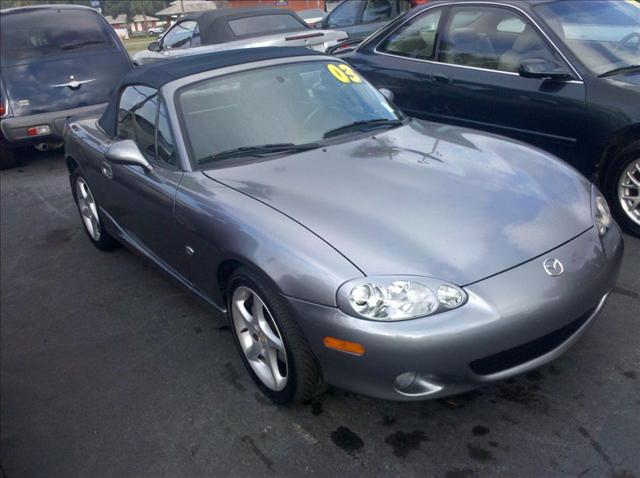 Mazda MX-5 Miata 2003 photo 2