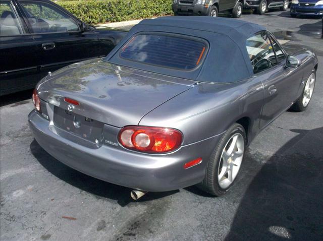 Mazda MX-5 Miata 2003 photo 3