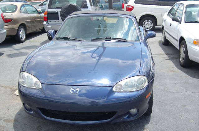 Mazda MX-5 Miata 2003 photo 2