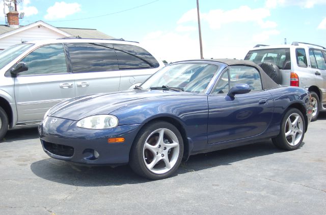 Mazda MX-5 Miata 2003 photo 3