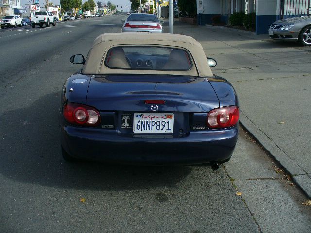 Mazda MX-5 Miata 2003 photo 6