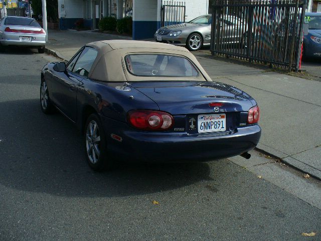 Mazda MX-5 Miata 2003 photo 7