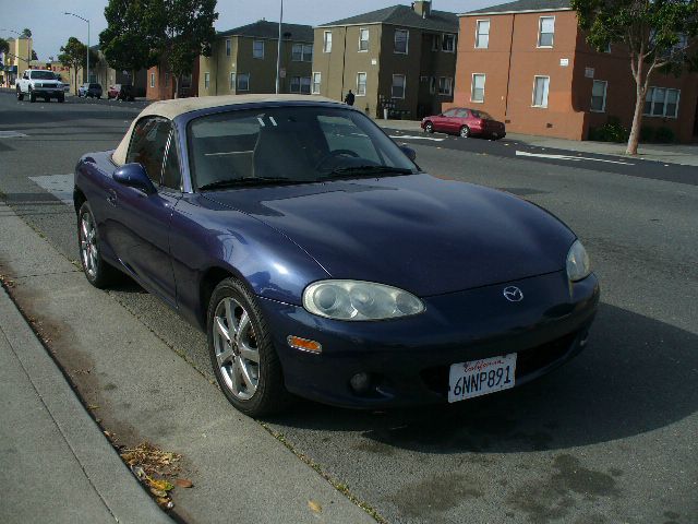 Mazda MX-5 Miata 2003 photo 8