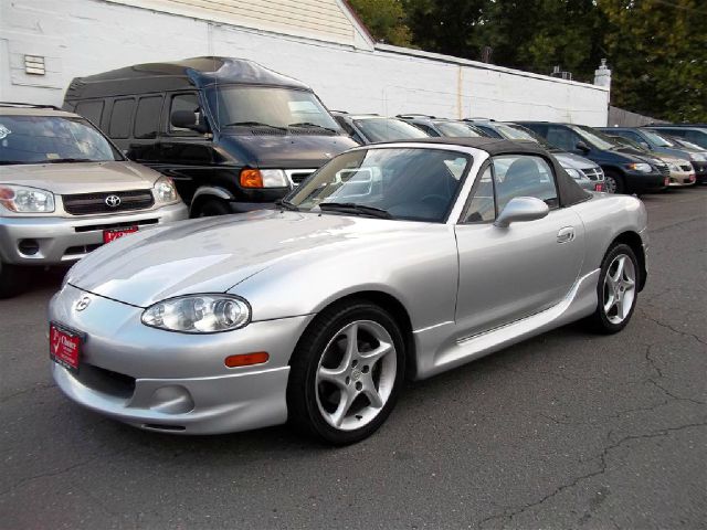 Mazda MX-5 Miata 2003 photo 4