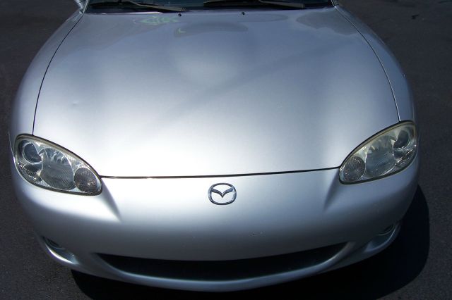 Mazda MX-5 Miata 2003 photo 4