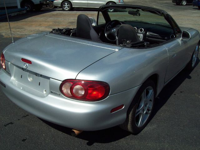 Mazda MX-5 Miata 2004 photo 11