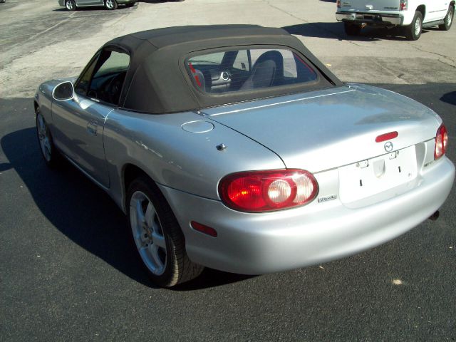 Mazda MX-5 Miata 2004 photo 15