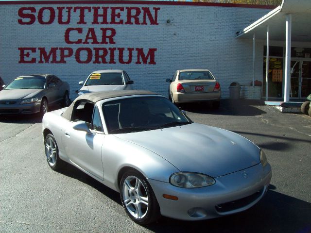 Mazda MX-5 Miata 2004 photo 2