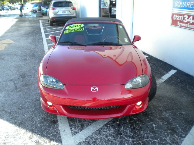 Mazda MX-5 Miata 2004 photo 1