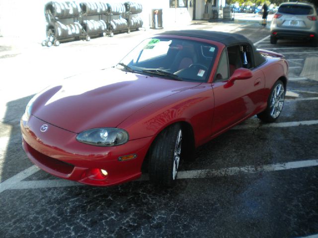 Mazda MX-5 Miata 2004 photo 2