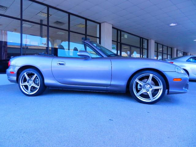 Mazda MX-5 Miata 2004 photo 8