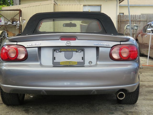 Mazda MX-5 Miata 2004 photo 0