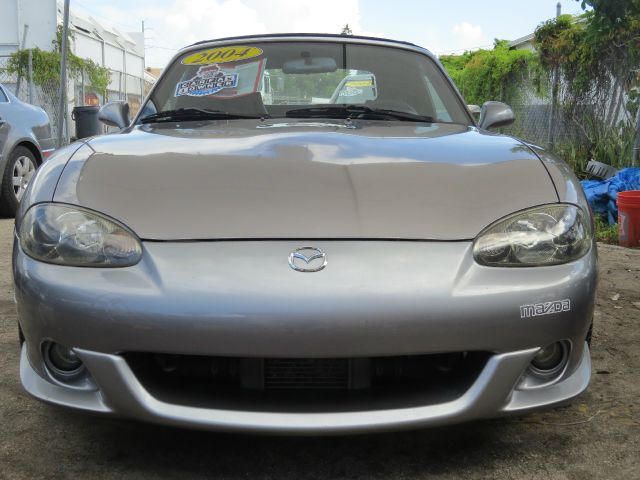 Mazda MX-5 Miata 2004 photo 1