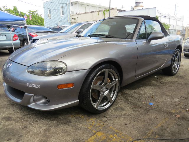 Mazda MX-5 Miata 2004 photo 4