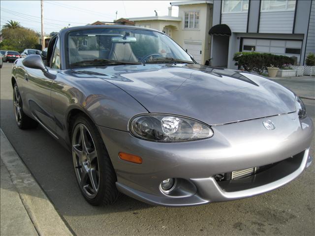 Mazda MX-5 Miata 2004 photo 2