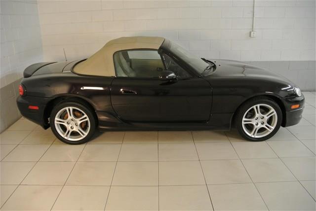 Mazda MX-5 Miata 2004 photo 1