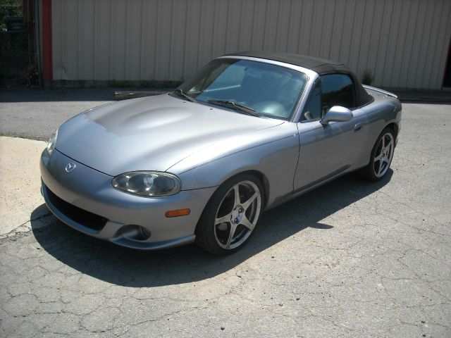 Mazda MX-5 Miata 2004 photo 5