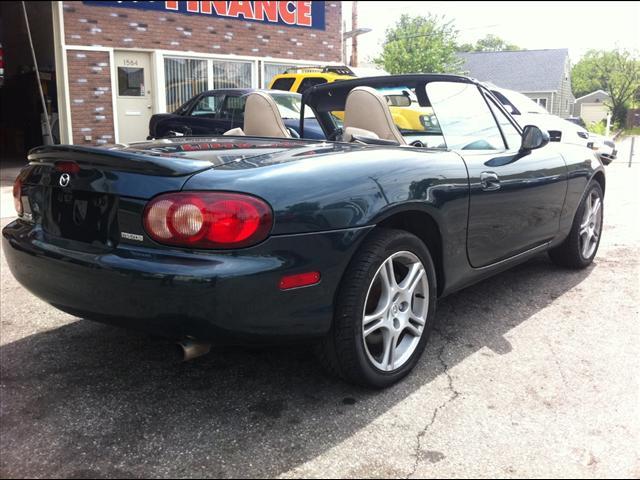 Mazda MX-5 Miata 2005 photo 5