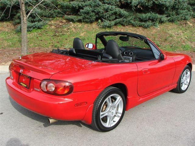 Mazda MX-5 Miata 2005 photo 2