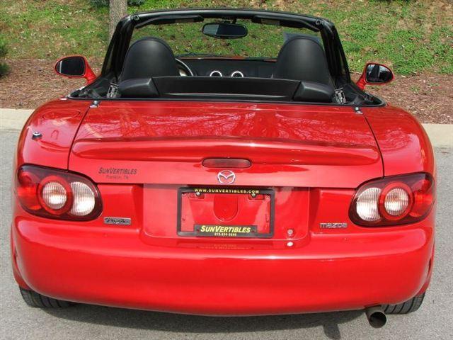 Mazda MX-5 Miata 2005 photo 3