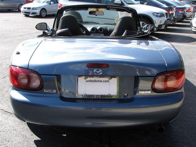 Mazda MX-5 Miata 2005 photo 5