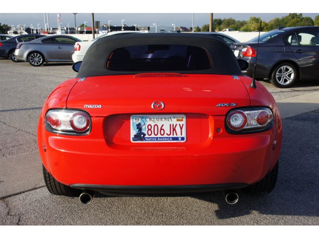 Mazda MX-5 Miata 2006 photo 3