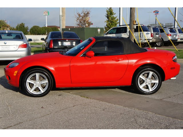 Mazda MX-5 Miata 2006 photo 5