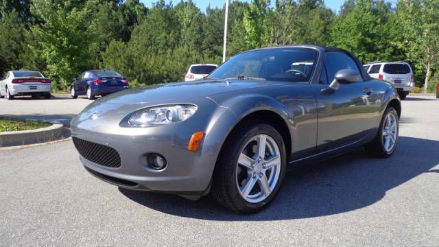 Mazda MX-5 Miata 2006 photo 23