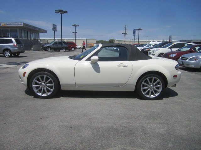 Mazda MX-5 Miata 2006 photo 4