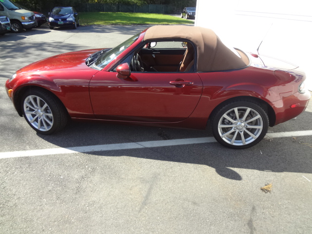 Mazda MX-5 Miata 2006 photo 3