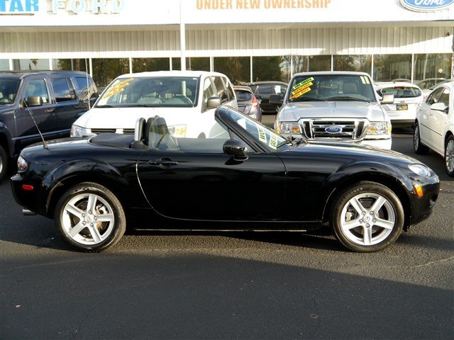 Mazda MX-5 Miata 2006 photo 3