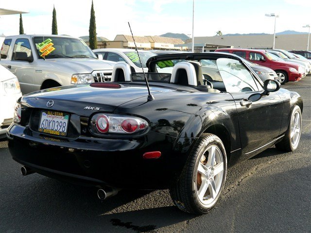 Mazda MX-5 Miata 2006 photo 4